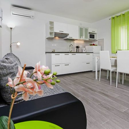 Apartment And Studio Tereza Rovinj Exterior photo